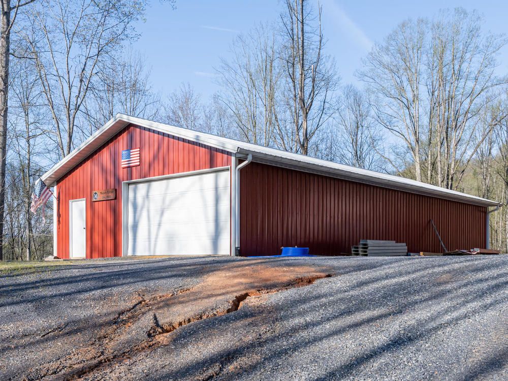 Majors Estate: 1610 Perth Rd, Clyde, NC 28721